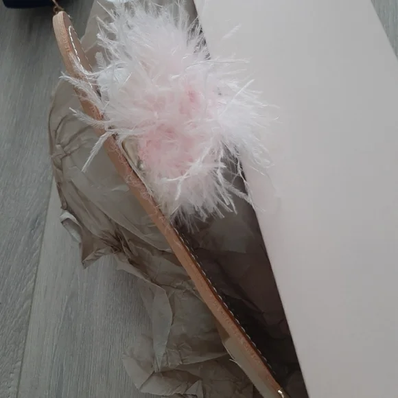 Sandals - Picture 3 of 5